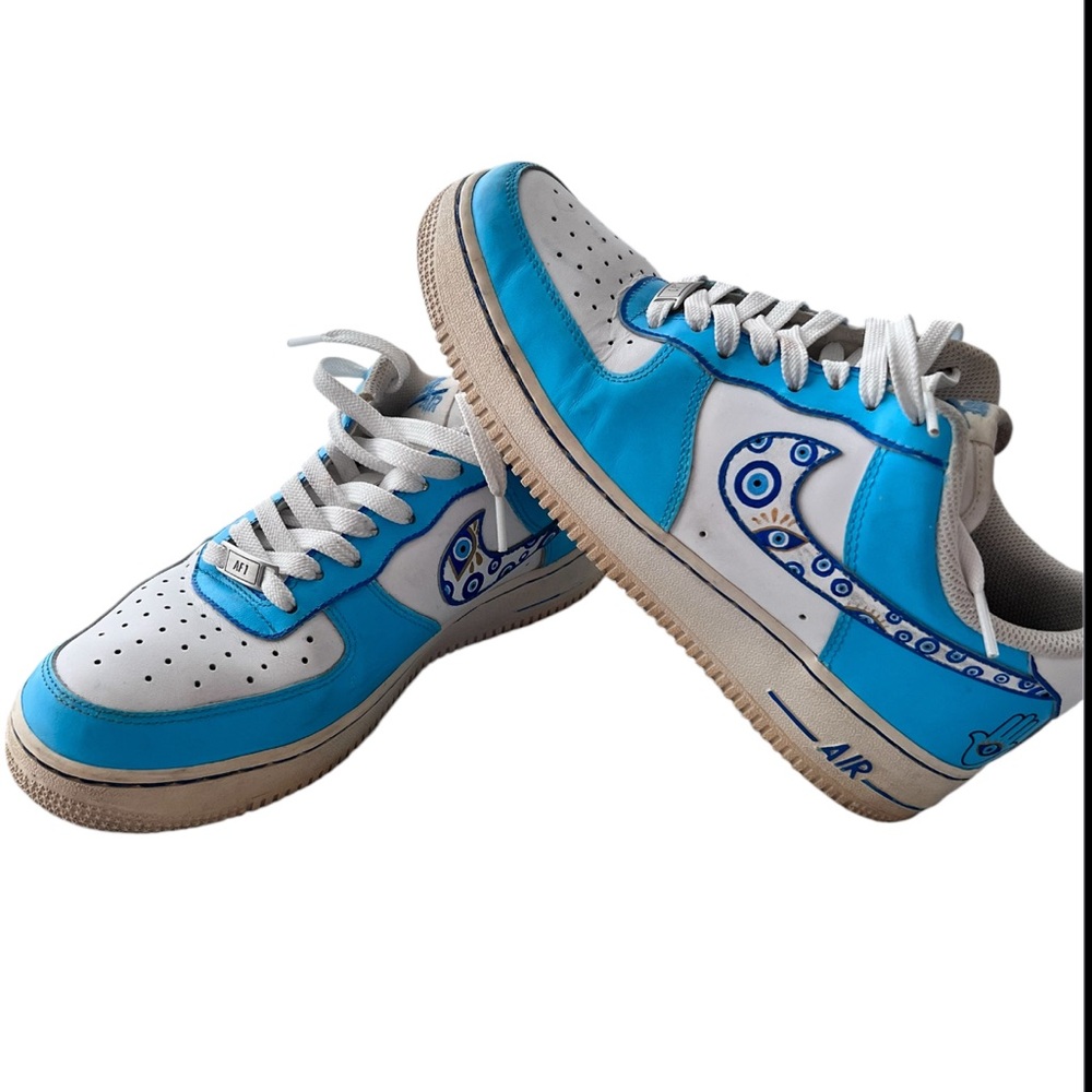 NIKE AIR FORCE I sneakers size US 8 ( men’s)
Fits 10 woman
